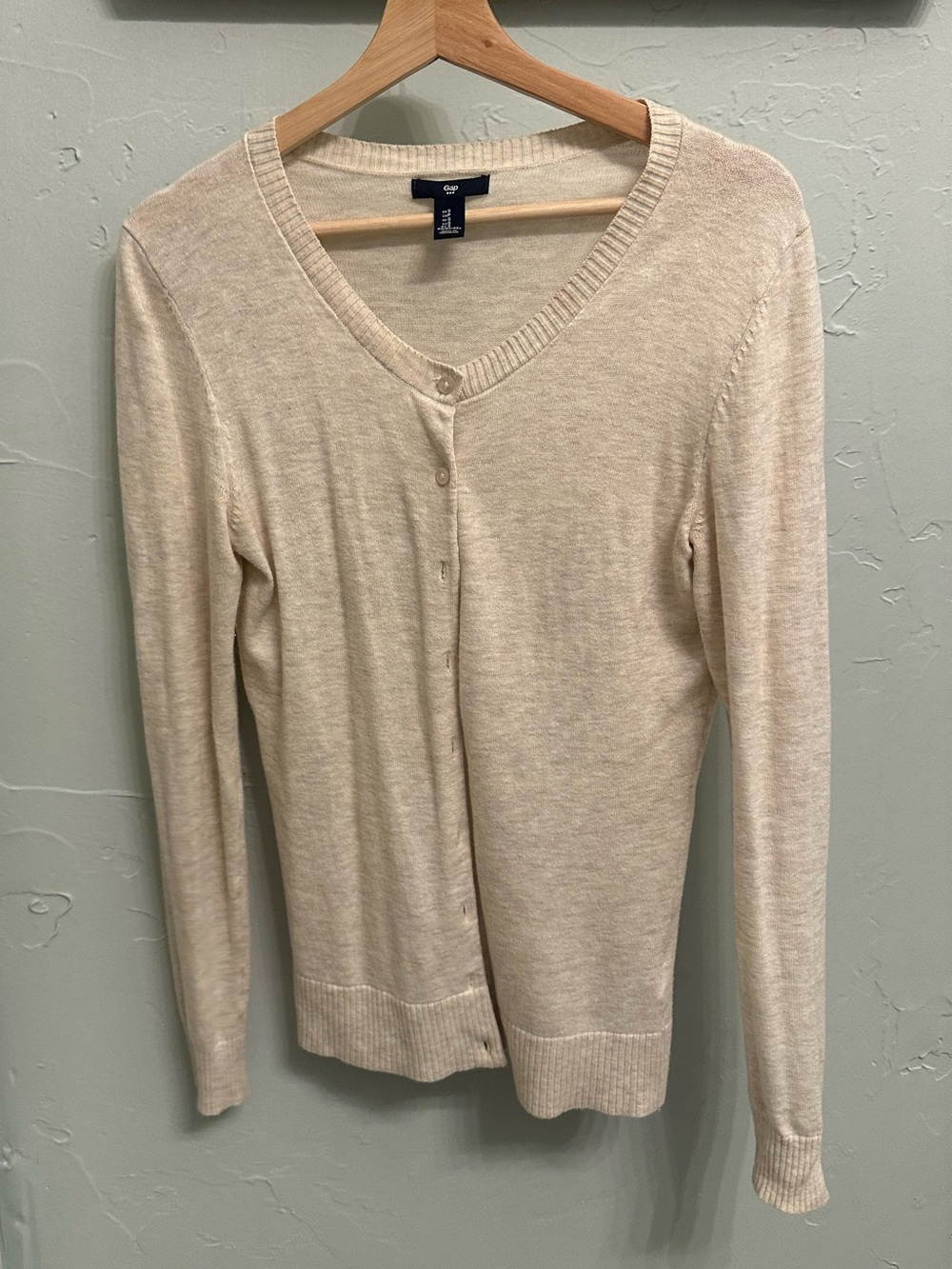 GAP Women's Cream V-Neck Button-Up Cardigan